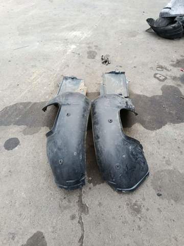 Підкрилок правий