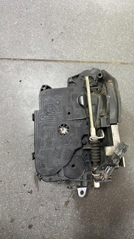 замок дверей пл