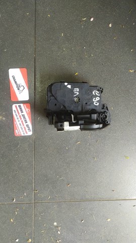 замок дверей пл