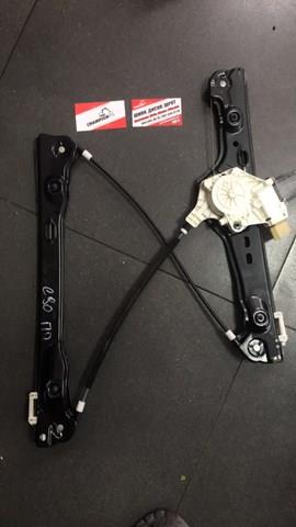 Стеклоподъемник передний правый