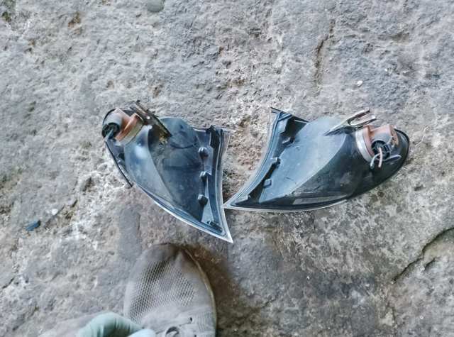 Вказівник повороту правий