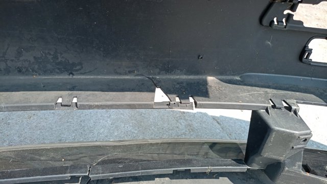 Бампер передній