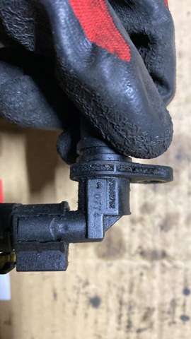 Датчик положення (оборотів) коленвалу