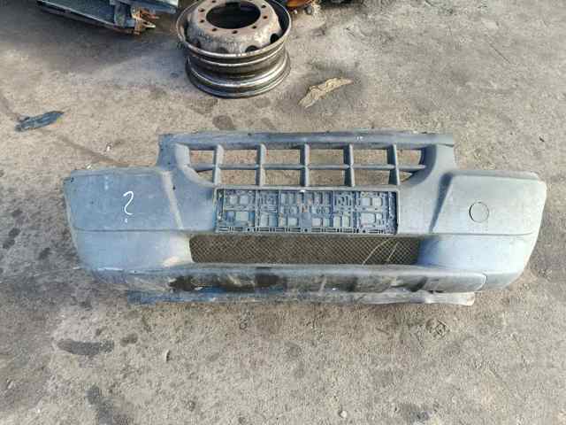 Бампер передній