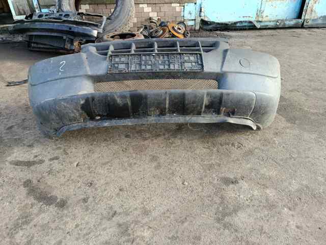Бампер передній