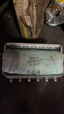 Подушка безопасности (AIRBAG) пассажирская