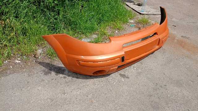 Бампер передній