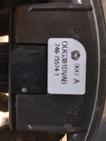 Вимикач електричних вікон