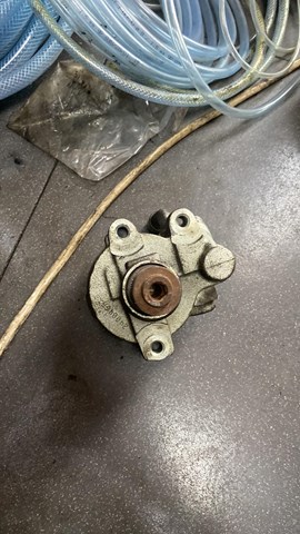 Насос гидроусилителя руля (ГУР)