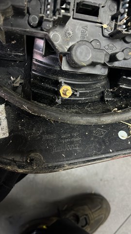 Фонарь задний левый