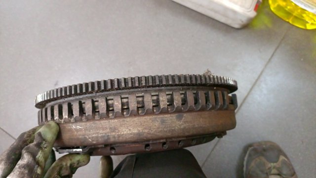 Маховик двигуна