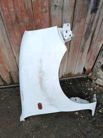 Крило переднє праве — фото 1