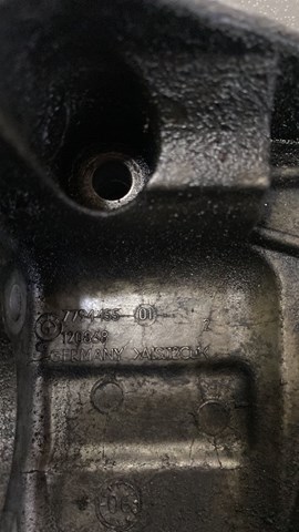 кронштейн гідропідсилювача