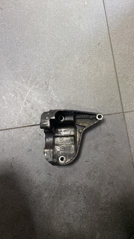 кронштейн гідропідсилювача