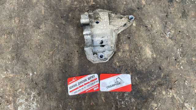 Кронштейн — фото 1