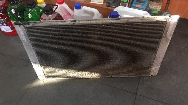 Радиатор охлаждения двигателя