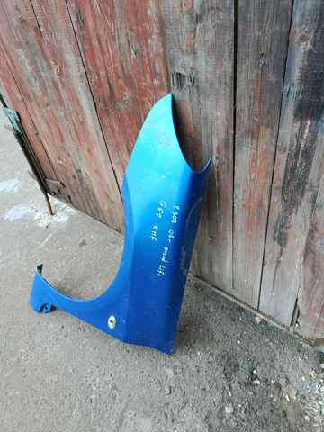 Крило переднє ліве