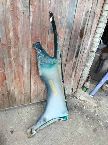 Крило переднє праве маємо 2шт