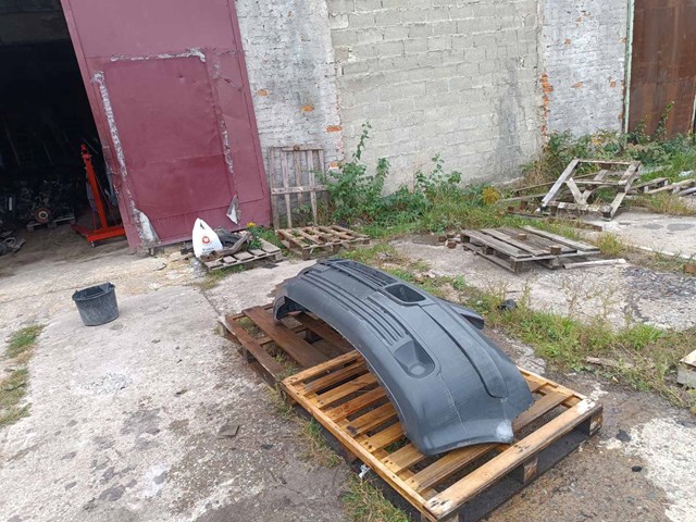 Бампер передний