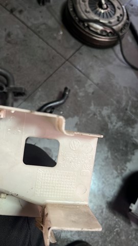 7L0839089 VAG купить в Ирпень