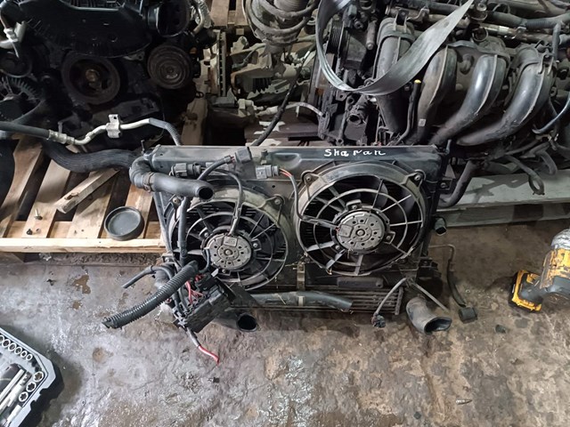 Радиатор охлаждения двигателя