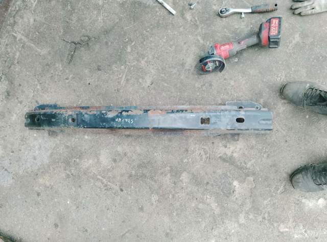 Шина бампера переднего 7M3807105B VAG