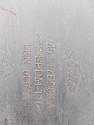 Решетка переднего бампера