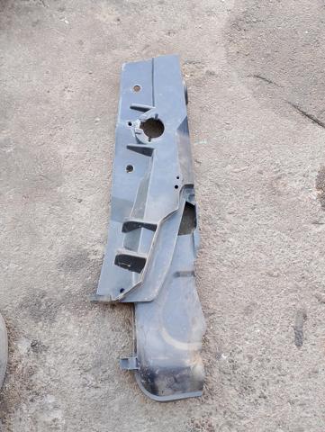 Накладка переднього правого крила верхня