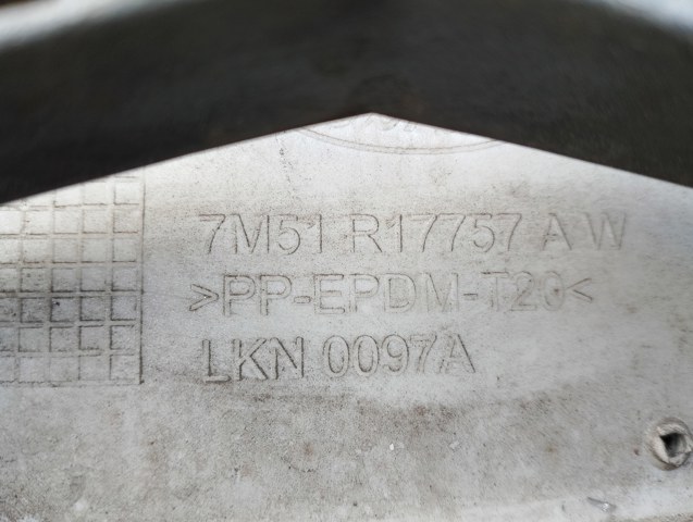 Бампер передній