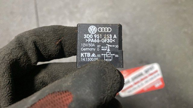 Реле покажчиків поворотів — фото 1