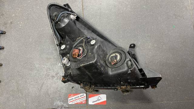 Фара левая кріплення дефект