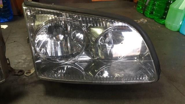фара левая Lexus LS 400