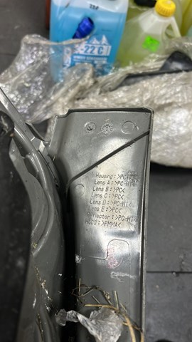 Фонарь задний правый