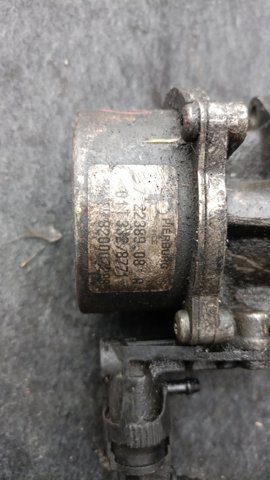 Насос вакуумний