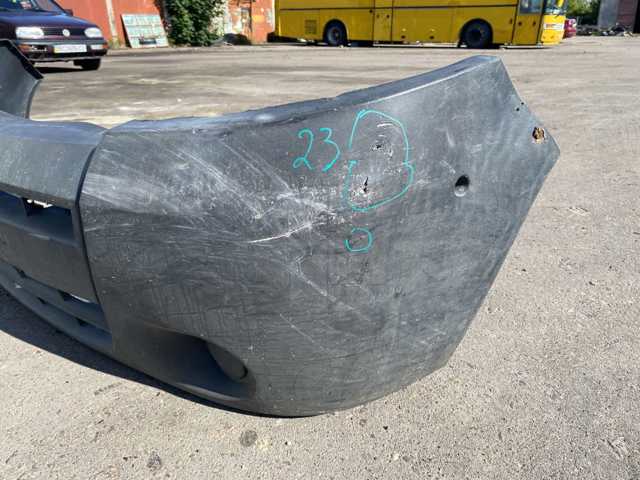 RENAULT 8200394563 Передний бампер в наличии Черновцы