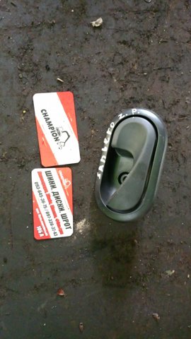Ручка правой задней двери 8200733847 RENAULT