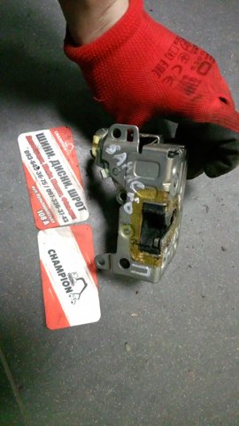 8200735222 Замок передней правой двери купить Чернигов