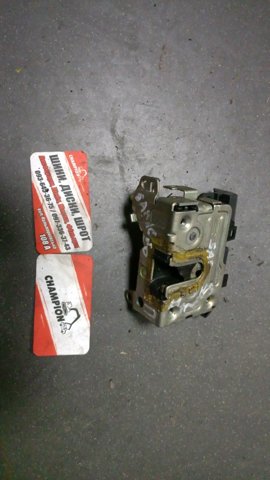 Замок передней пассажирской двери 8200735222 RENAULT
