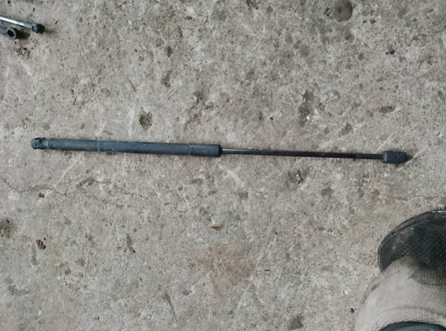 Амортизатор кришки багажника/ двері 3/5-ї задньої