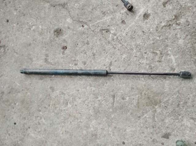 Амортизатор кришки багажника/ двері 3/5-ї задньої