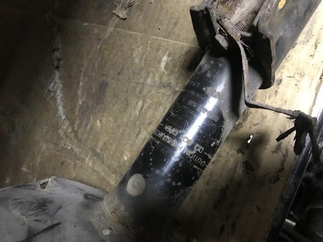 Амортизатор передний