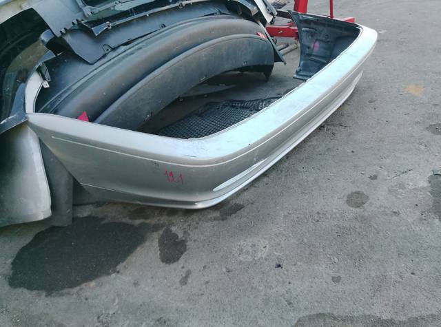 Бампер заній