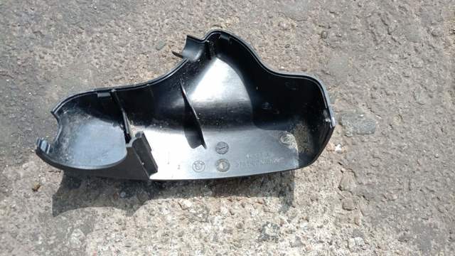 Накладка зеркала в салоне