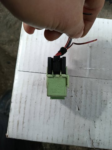 Реле покажчиків поворотів