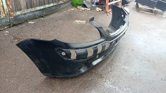 Бампер передній