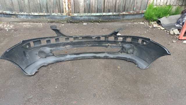 Бампер передній