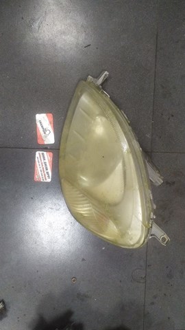 Ліва фара на Toyota Yaris P10