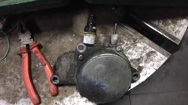 вакуумный насос opel