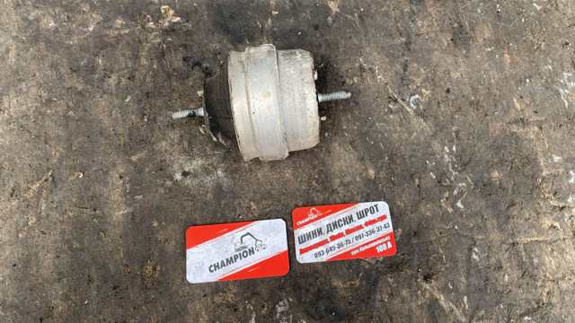 Подушка (опора) двигуна, права — фото 4