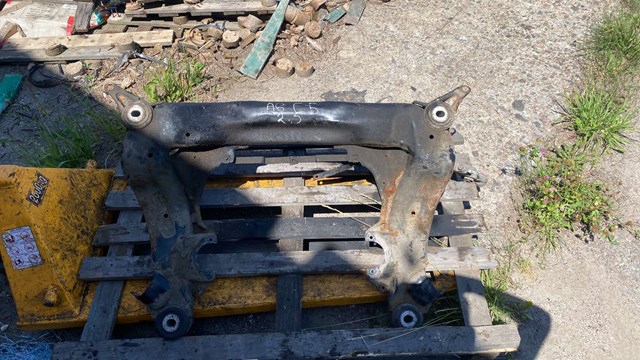 8D0399313AN VAG Балка передней подвески (подрамник) купить в Черкассы
